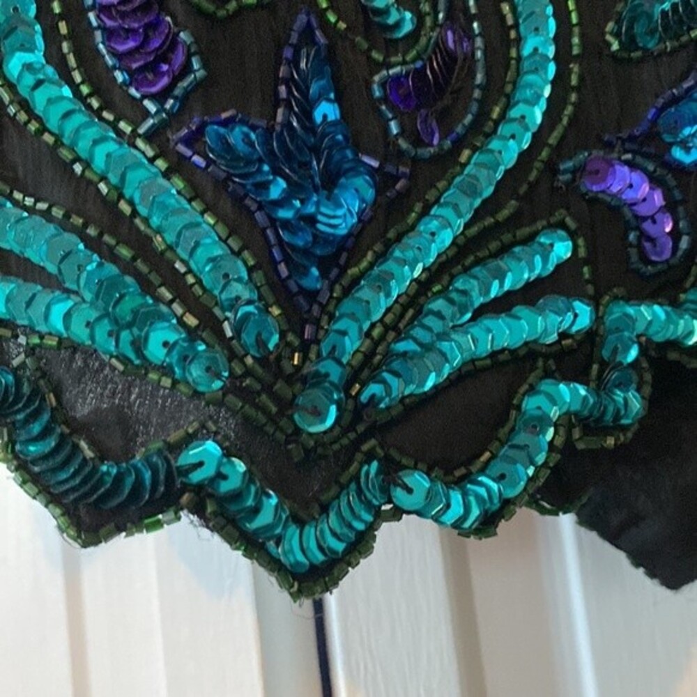 100% silk vintage Laurence Kazar sequins party top!  Size Petite Small - Picture 4 of 10